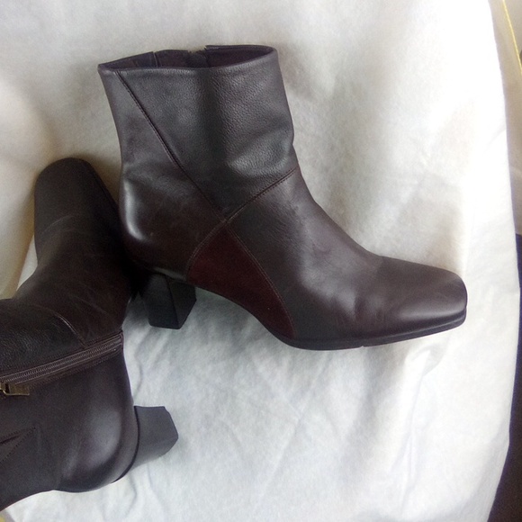 EASY SPIRIT BOOTS - Picture 7 of 9